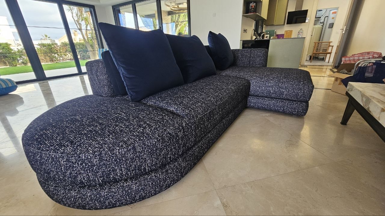 Sofá con chaise longue en Valencia 3