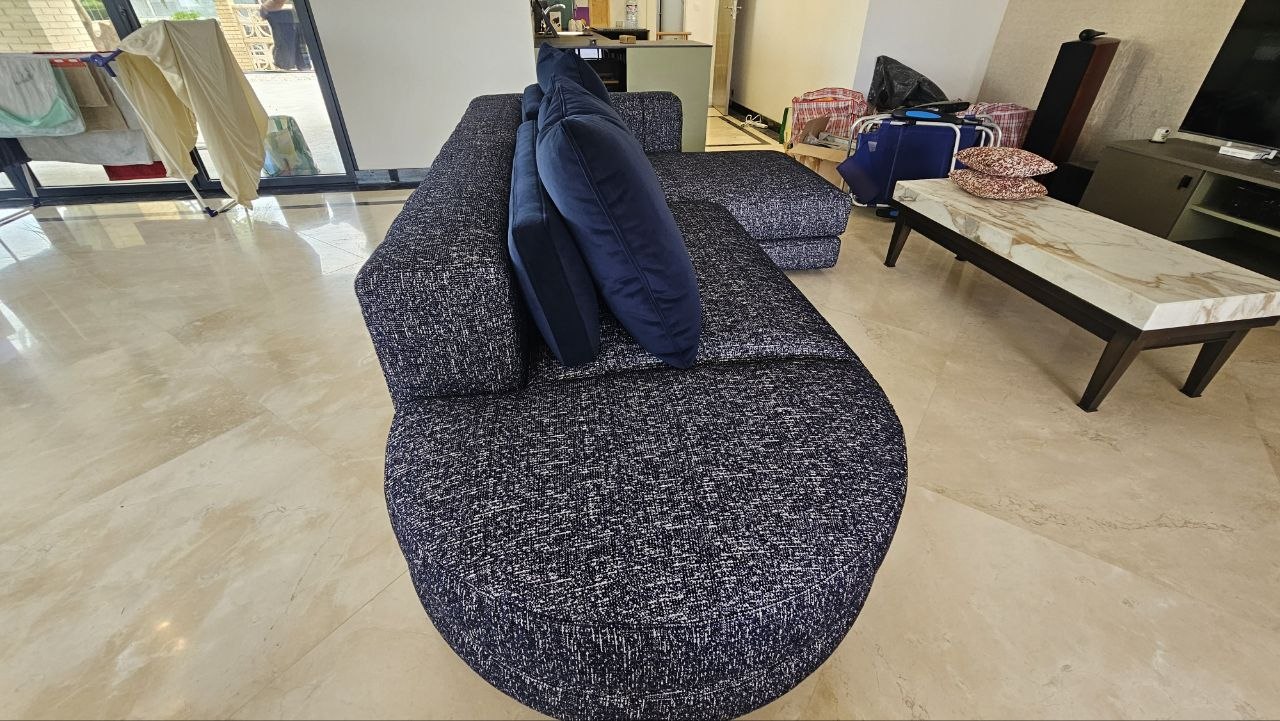 Sofá con chaise longue en Valencia 4